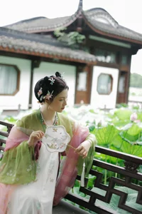 Captivating Visuals from YiTuYu Art Language Vol.5717 Li Yue Art Gallery - image 1
