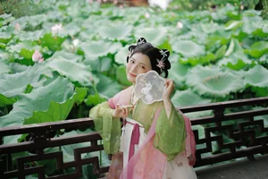 Captivating Visuals from YiTuYu Art Language Vol.5717 Li Yue Art Gallery - image 9