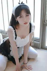 Coser Bu Dai Mao: Sweet Little Maid Cosplay – Captivating Beauty Unveiled - image 8