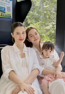 Chic Maternity Style: Dong Nhi's Elegant Fashion Journey During Her Second Pregnancy - image 1