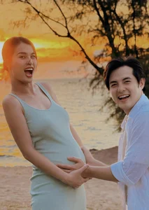 Chic Maternity Style: Dong Nhi's Elegant Fashion Journey During Her Second Pregnancy - image 2