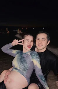 Chic Maternity Style: Dong Nhi's Elegant Fashion Journey During Her Second Pregnancy - image 10
