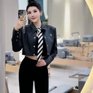 Inner Mongolia’s Famous 'Office Goddess' Stuns Fans with Incredible Fitness Transformation and Curvy Silhouette - image 5
