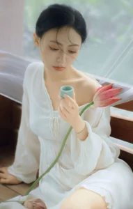 Elegant Artistic Portraits: YiTuYu Art Language Vol.7491 Featuring Shi Ang Yang Ya - image 0