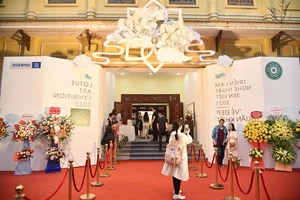 Vietnamese Lotus Art 2023: Celebrating Spiritual Beauty and Buddhist Values - image 0