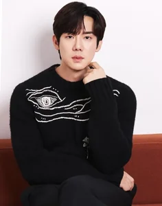 Yoo Yeon Seok Reveals Travel Plans Following 'When The Phone Rings' Success - image 2