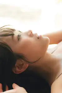 Okumura Riho & 'I no Shogeki' Charm: Sweet Beauty with a Fresh Strawberry Donut - image 11