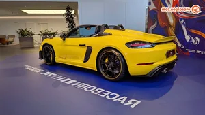 Porsche 718 Spyder RS in Racing Yellow: A 15 Billion VND Masterpiece of Pure Performance and Design - image 17