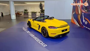 Porsche 718 Spyder RS in Racing Yellow: A 15 Billion VND Masterpiece of Pure Performance and Design - image 9