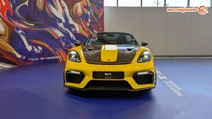 Porsche 718 Spyder RS in Racing Yellow: A 15 Billion VND Masterpiece of Pure Performance and Design - image 2