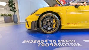 Porsche 718 Spyder RS in Racing Yellow: A 15 Billion VND Masterpiece of Pure Performance and Design - image 1