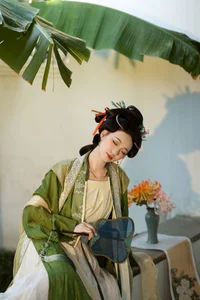 YiTuYu Art Language Vol.10234 Xiao Yang Ai Gan Fan: 25P Artistic Portrait Set - image 0