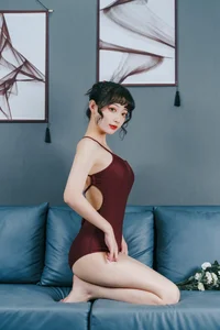 YiTuYu Art Language Vol.4286: Exploring the Visual Elegance of Tao Mo Gong Zi X in a Stunning New Photography Collection - image 3