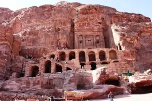 Petra: Ancient Stone-Carved Marvel of the Middle East. Explore the Mysterious Rose City. - image 6