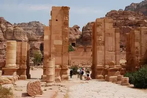 Petra: Ancient Stone-Carved Marvel of the Middle East. Explore the Mysterious Rose City. - image 1