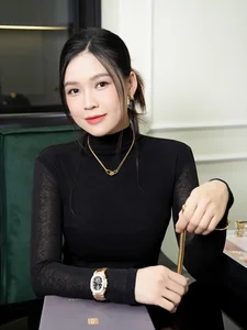 Vietnamese Star Sam Reveals First Close-Up Photos of Her Daughter - image 1