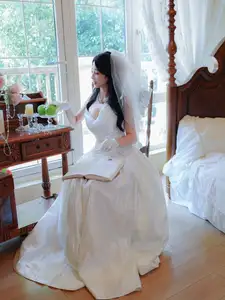 Zhu Zhu Molly: Impressive Debut in a Pristine White Wedding Gown | XiuRen - image 15