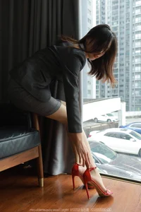 Sophisticated Urban Style: IESS No.1635 Featuring Xiao Jiu Professional Portrait Gallery - image 4