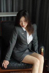 Sophisticated Urban Style: IESS No.1635 Featuring Xiao Jiu Professional Portrait Gallery - image 37
