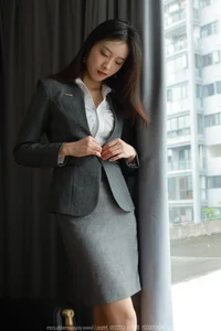 Sophisticated Urban Style: IESS No.1635 Featuring Xiao Jiu Professional Portrait Gallery - image 35