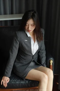 Sophisticated Urban Style: IESS No.1635 Featuring Xiao Jiu Professional Portrait Gallery - image 34