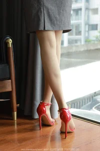 Sophisticated Urban Style: IESS No.1635 Featuring Xiao Jiu Professional Portrait Gallery - image 9
