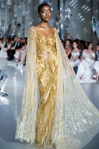 Lo Lem's Viral Fashion Runway Debut: The Rising Star Captivating Social Media in Vietnam - image 8