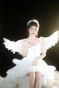 Elegant Visuals in YiTuYu Art Language Vol.6517 Featuring the Beautiful Tian Hui - image 4