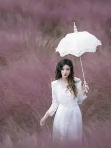 Enyyyn's Dreamy Escape in a Pink Grass Field – YiTuYu Vol.8630 - image 0
