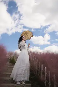 Enyyyn's Dreamy Escape in a Pink Grass Field – YiTuYu Vol.8630 - image 10