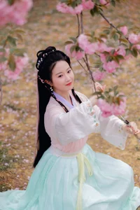 Timeless Elegance: YiTuYu Art Language Vol.7042 Zhou Mi Fan - image 7