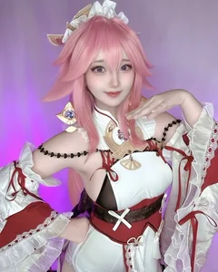 Stunning One Piece Cosplay Gallery: Bringing Iconic Anime Characters to Life with Style - image 6