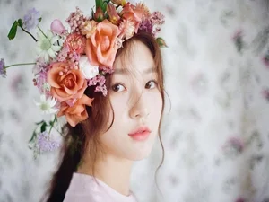The Radiant and Timeless Visuals of Actress Kim Sae Ron - image 1