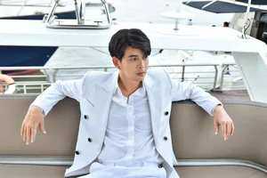 Inside the Luxurious Lifestyle and Family Bliss of Singer Ho Quang Hieu - image 3