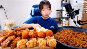 Korean Social Media Star Bravely Discusses Privacy Concerns and Digital Rights - image 4