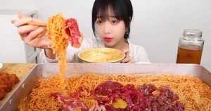 Korean Social Media Star Bravely Discusses Privacy Concerns and Digital Rights - image 5