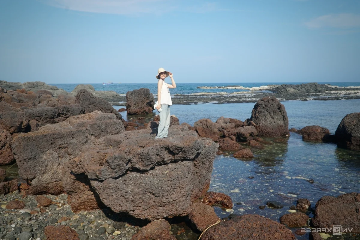 Unveiling Ganh Da Do: The Hidden Red Rock Gem of Quang Ngai for Adventurous Travelers