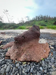 Unveiling Ganh Da Do: The Hidden Red Rock Gem of Quang Ngai for Adventurous Travelers - image 4