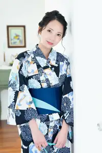 Machiyama Miho: Captivating Lingerie Beauty in a Private Moment - Tukuku - image 5
