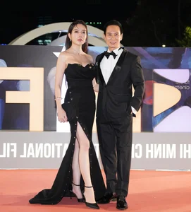 Thuy Tien and Phuong Anh Dao Shine on the Red Carpet at the HCMC International Film Festival Closing Ceremony - image 9