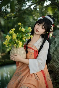 Capturing Elegance: YiTuYu Art Language Vol.10449 Featuring Zhi Zhi’s Artistic Portrait Gallery - image 1