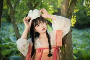 Capturing Elegance: YiTuYu Art Language Vol.10449 Featuring Zhi Zhi’s Artistic Portrait Gallery - image 12