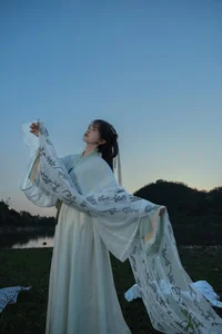 Visual Storytelling with Cai Xiao Hu in YiTuYu Art Language Vol.4849 - image 13