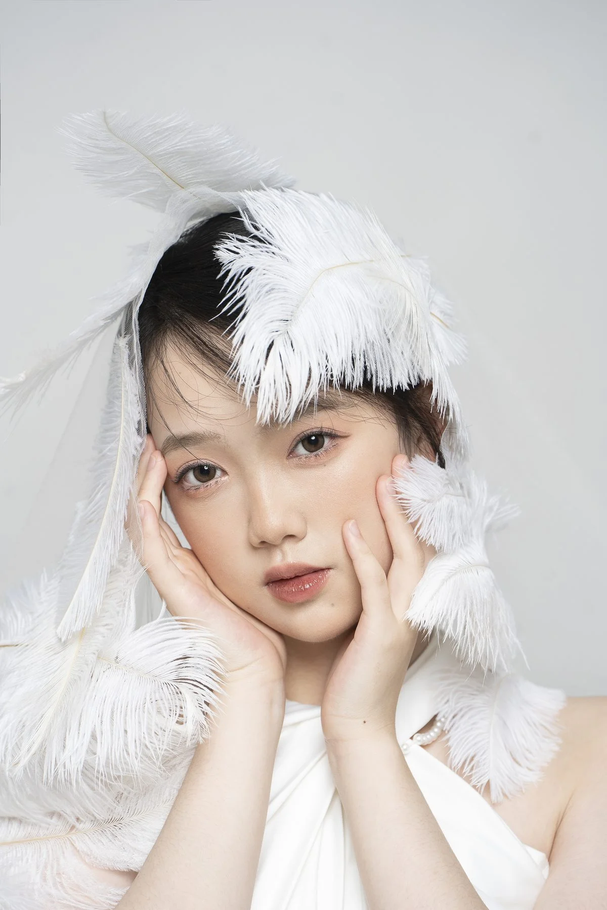 Visual Storytelling in YiTuYu Art Language Vol.5589 Featuring Lu Dan