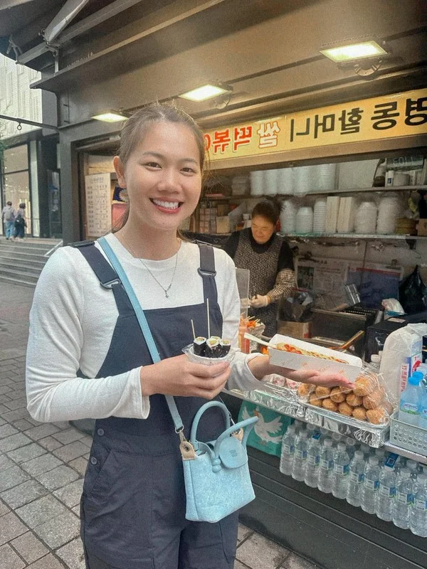 Swimming Star Anh Vien’s Vibrant Travel Gallery in South Korea