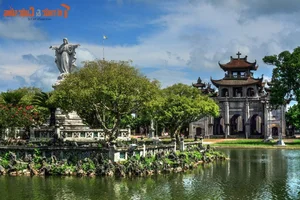 Architectural Marvels: Discovering Vietnam’s Unique Fusion of Eastern and Western Church Designs - image 10