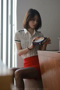 IESS Model Xiao Liu in 'Femme Fatale': A Dramatic Narrative of Beauty and Mystery - image 25