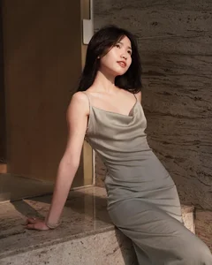 Redefining Beauty: Famous Blogger Debuts a Bold and Sensual New Look - image 9