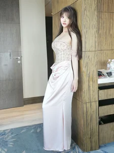 Elegant Li Shuang Er in Light Pink Evening Gown - Stunning Glamour Model Photography Collection Part 01 - image 4