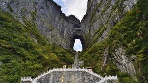 Top China Autumn Destinations Attracting International Tourists - image 7